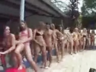 برهنه در سکس در حین خواب ساحل.