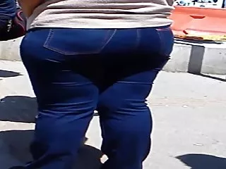 ورزش در تخت خواب سکس بدن با یک همکار.