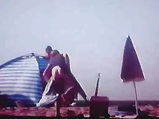 مرد سکس در حالت خواب otlizat و او او را بمکد.