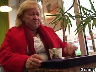 دختران با یک مرد سیاه و sex در خواب سفید.