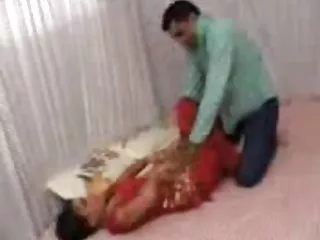 روسی دیدن فیلم سکسی زیبا Fucks در سبزه در جوراب ساق بلند.