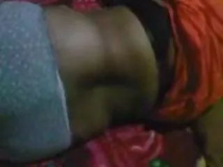 رابطه جنسی سکس تخت خواب در جوراب شلواری.